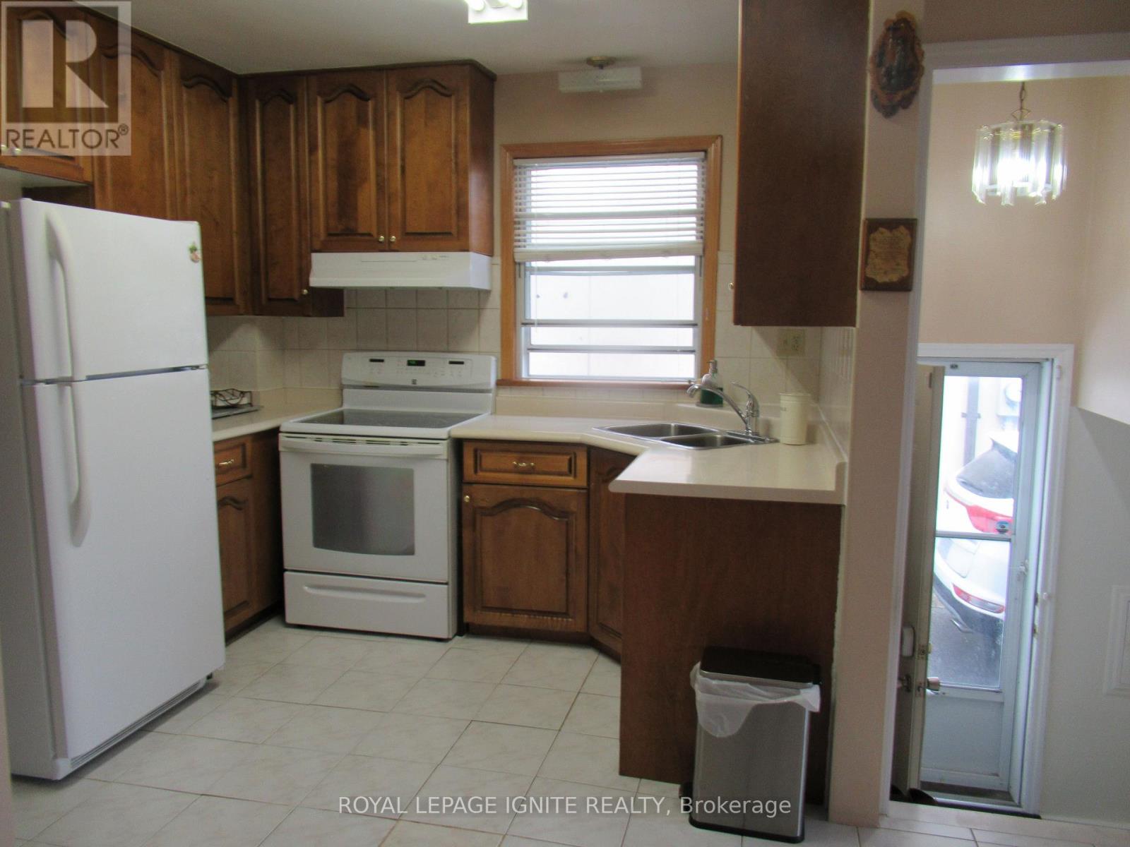 Property at 12 STEPHEN DRIVE image 3
