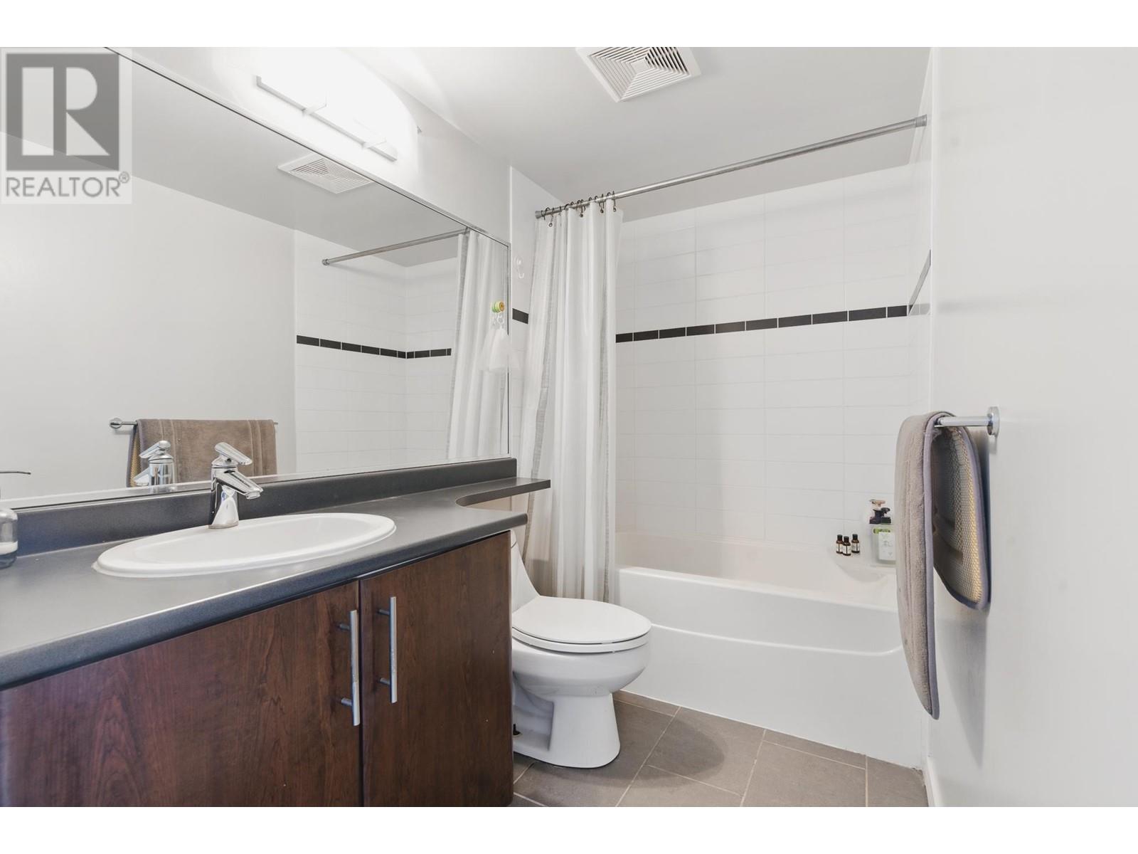 Listing Picture 13 of 37 : 3503 688 ABBOTT STREET, Vancouver / 溫哥華 - 魯藝地產 Yvonne Lu Group - MLS Medallion Club Member