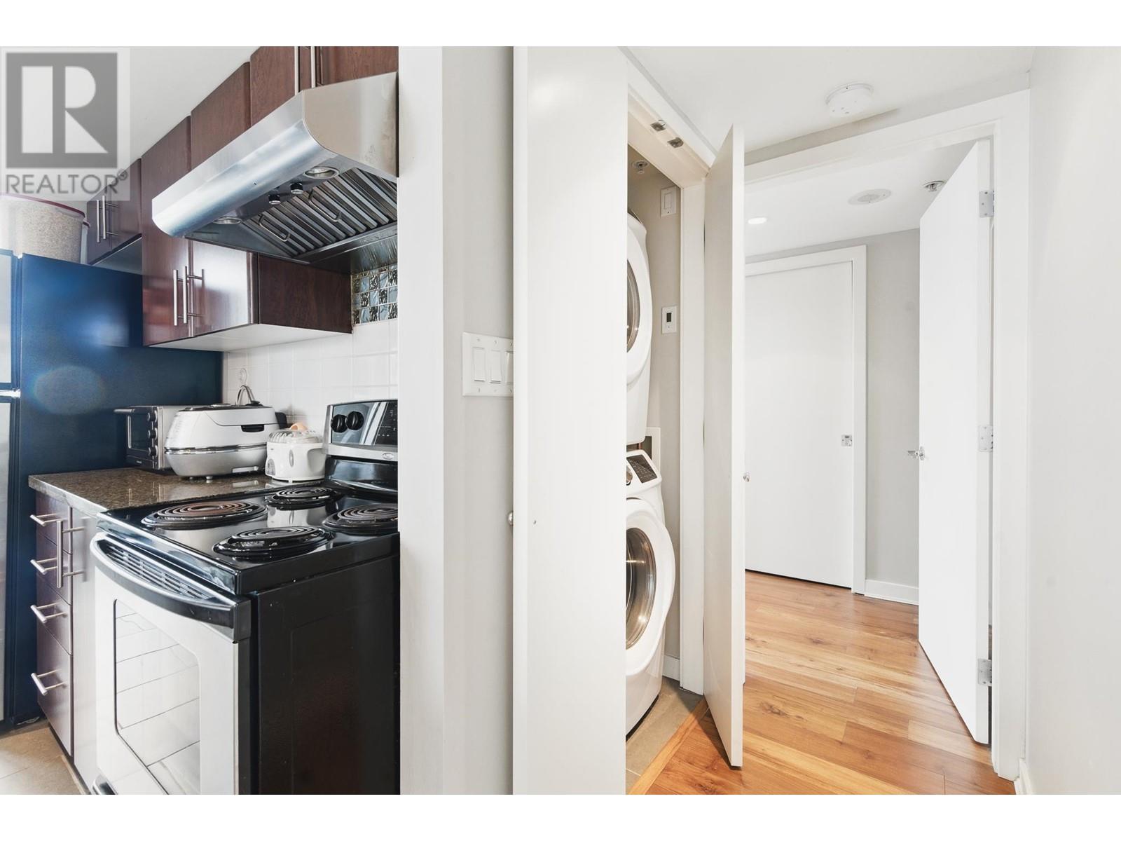 Listing Picture 9 of 37 : 3503 688 ABBOTT STREET, Vancouver / 溫哥華 - 魯藝地產 Yvonne Lu Group - MLS Medallion Club Member