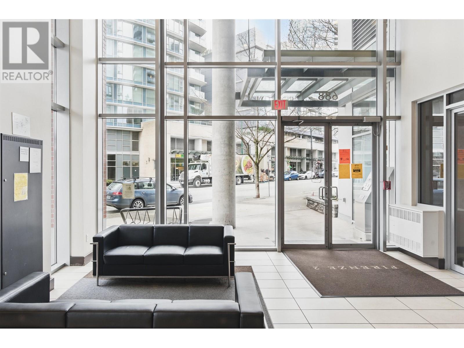 Listing Picture 6 of 37 : 3503 688 ABBOTT STREET, Vancouver / 溫哥華 - 魯藝地產 Yvonne Lu Group - MLS Medallion Club Member