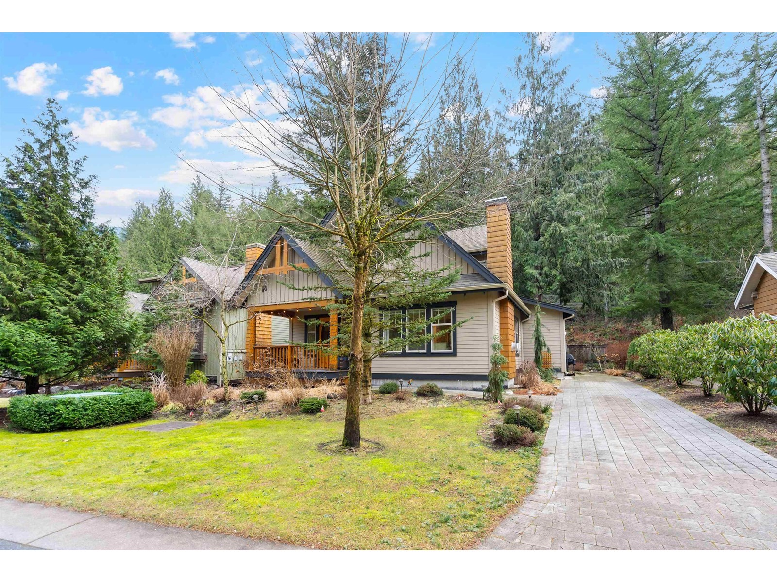 Property at 43548 RED HAWK PASS image 2