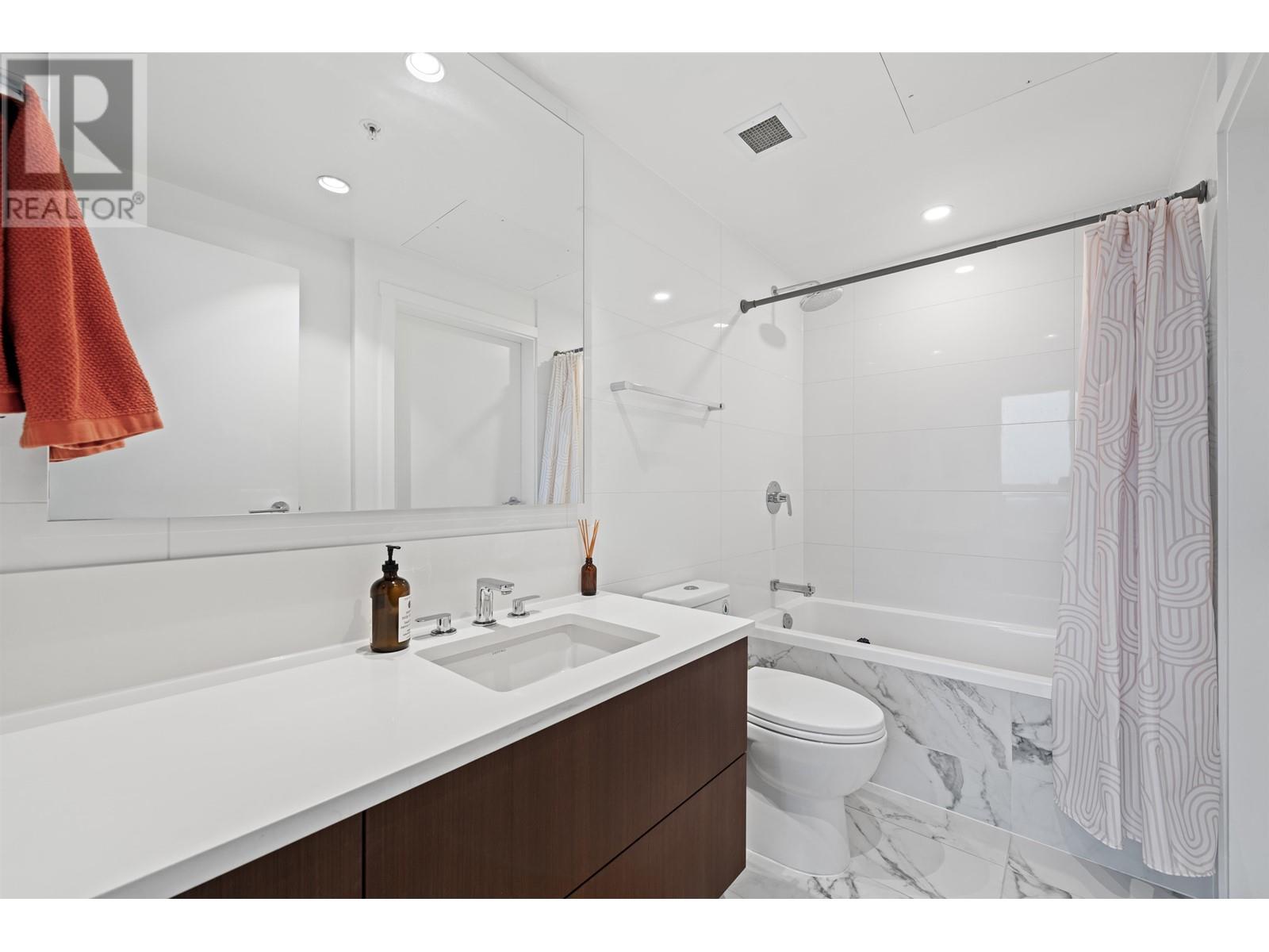 802 1632 Lions Gate Lane, North Vancouver, British Columbia  V7P 0E2 - Photo 19 - R2984038