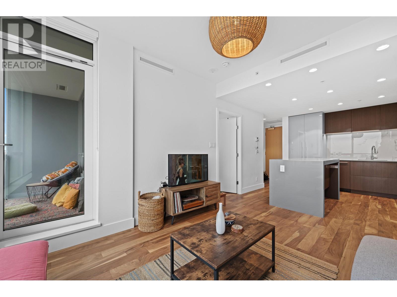 802 1632 Lions Gate Lane, North Vancouver, British Columbia  V7P 0E2 - Photo 5 - R2984038