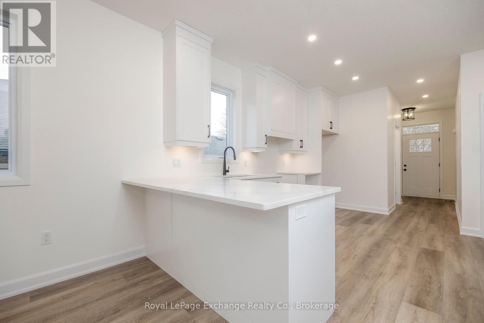 12 Janet Street S, South Bruce, Ontario  N0G 2S0 - Photo 8 - X12052311