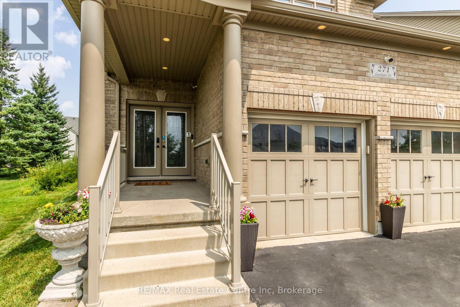 271 Goodwin Drive, Guelph, Ontario  N1L 1C3 - Photo 3 - X12052318