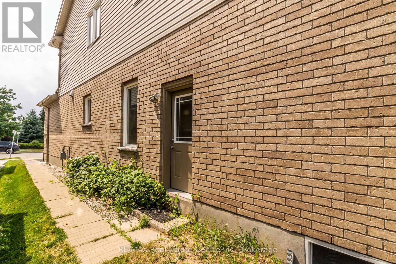 271 Goodwin Drive, Guelph, Ontario  N1L 1C3 - Photo 33 - X12052318