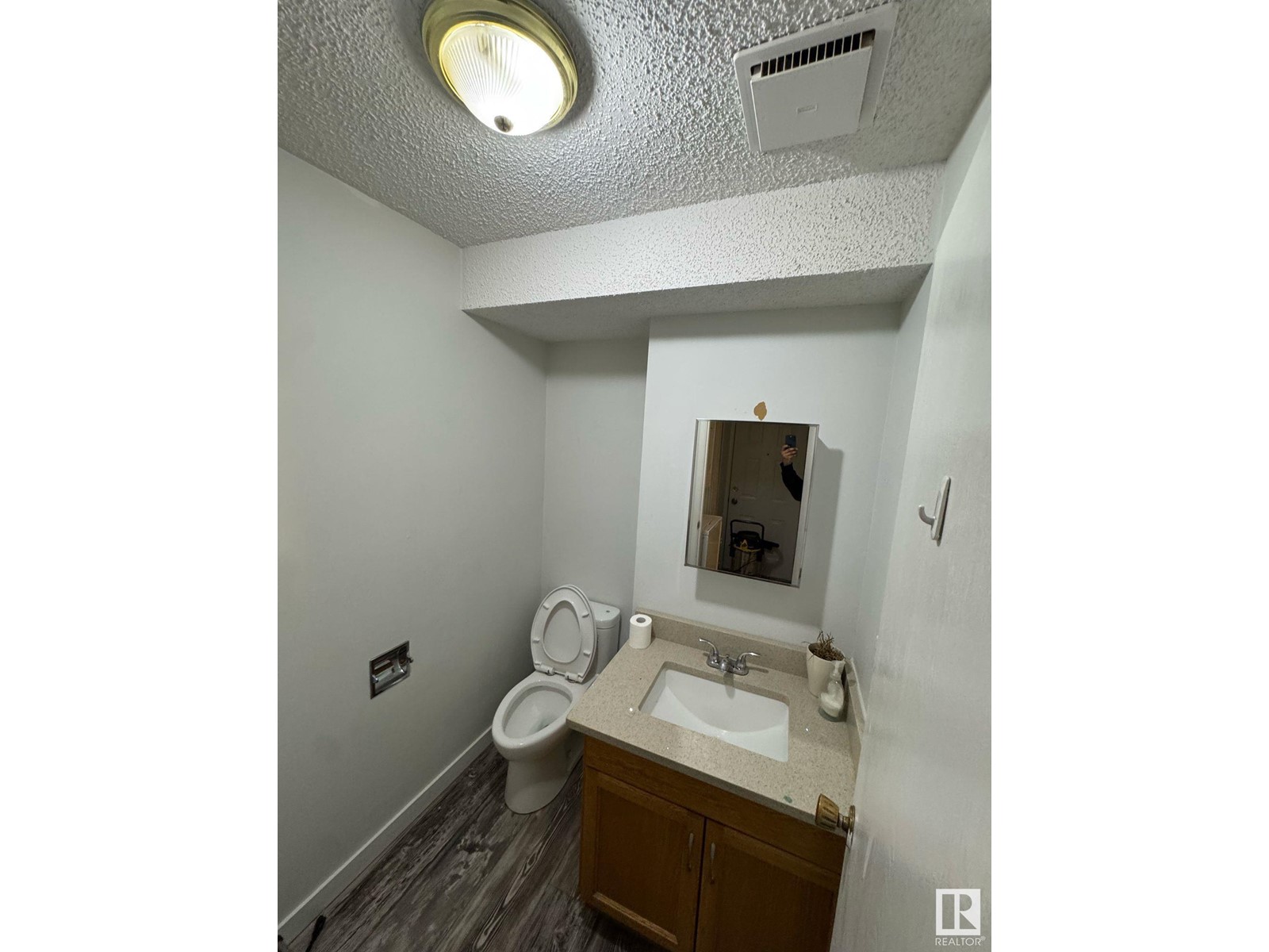 Property at 3316 48 ST NW image 5