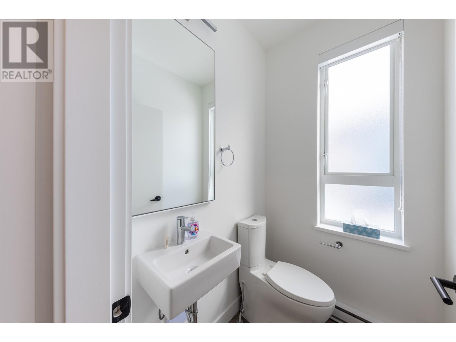 38084 Helm Way, Squamish, British Columbia  V8B 1E6 - Photo 16 - R2984134