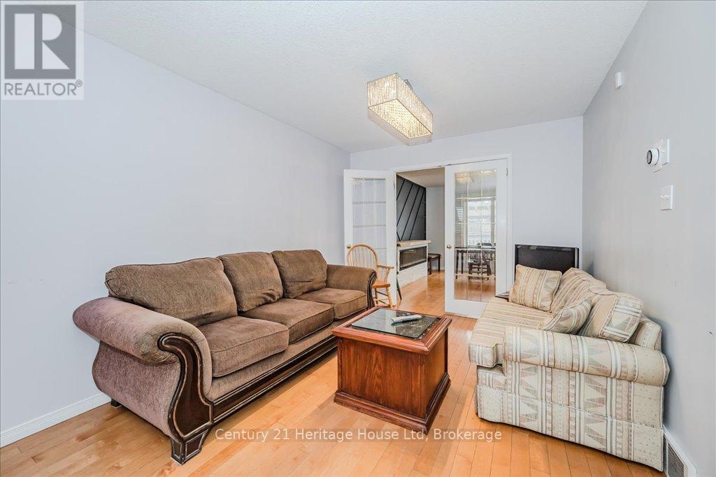 128 Milson Crescent, Guelph, Ontario  N1C 1G5 - Photo 10 - X12052338