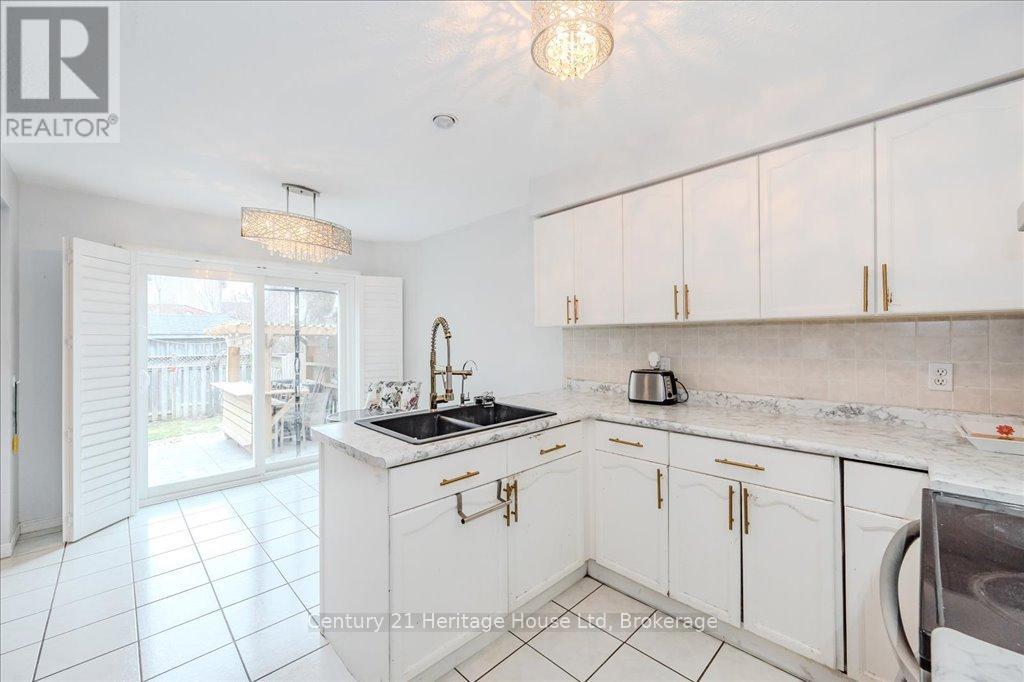128 Milson Crescent, Guelph, Ontario  N1C 1G5 - Photo 16 - X12052338