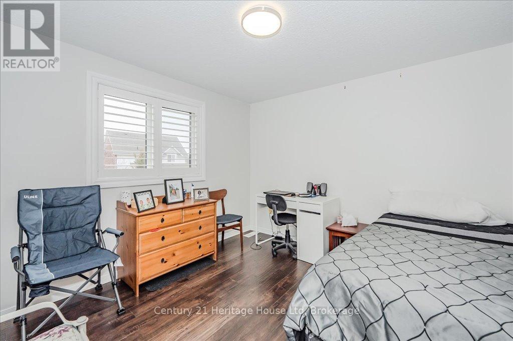 128 Milson Crescent, Guelph, Ontario  N1C 1G5 - Photo 25 - X12052338
