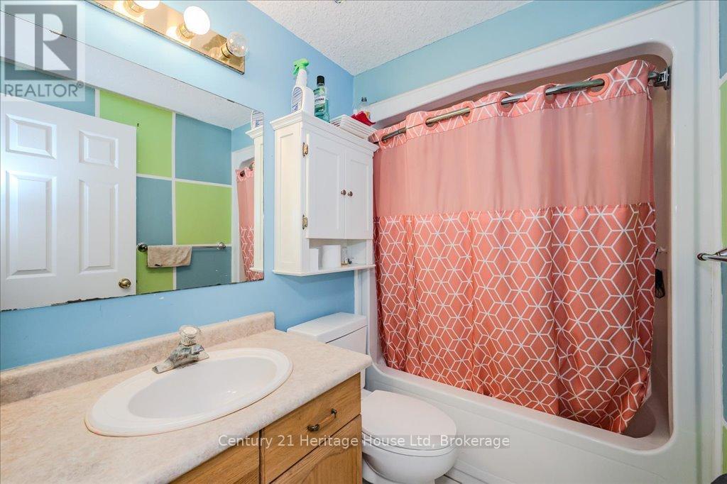 128 Milson Crescent, Guelph, Ontario  N1C 1G5 - Photo 26 - X12052338