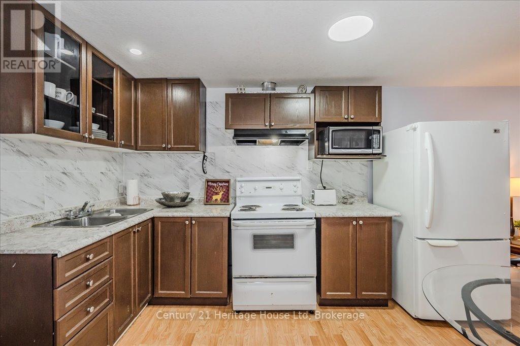 128 Milson Crescent, Guelph, Ontario  N1C 1G5 - Photo 32 - X12052338