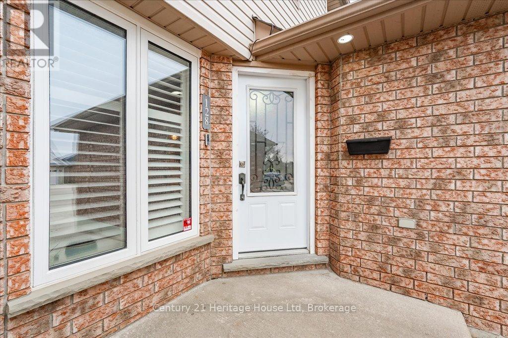 Property at 128 MILSON CRESCENT image 4