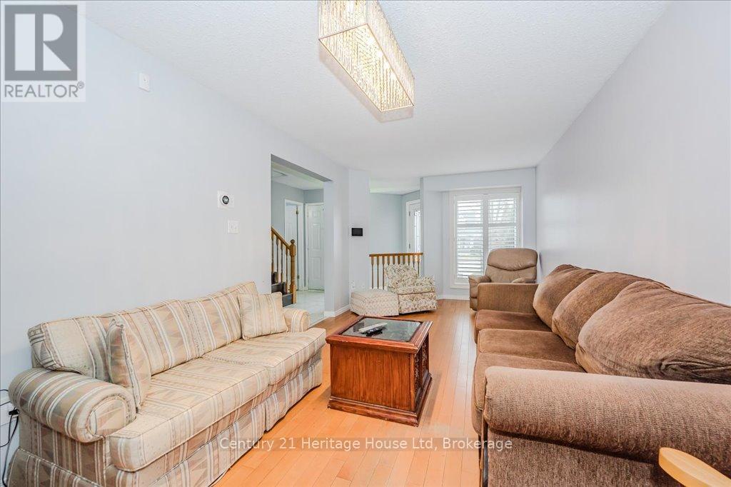 128 Milson Crescent, Guelph, Ontario  N1C 1G5 - Photo 7 - X12052338