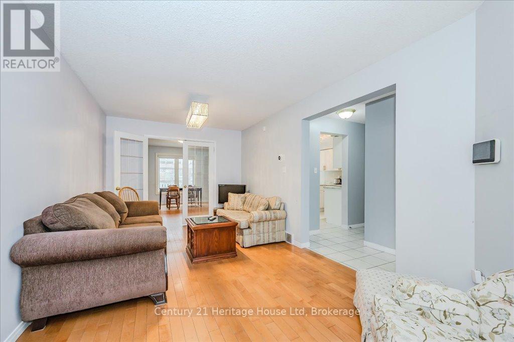128 Milson Crescent, Guelph, Ontario  N1C 1G5 - Photo 9 - X12052338