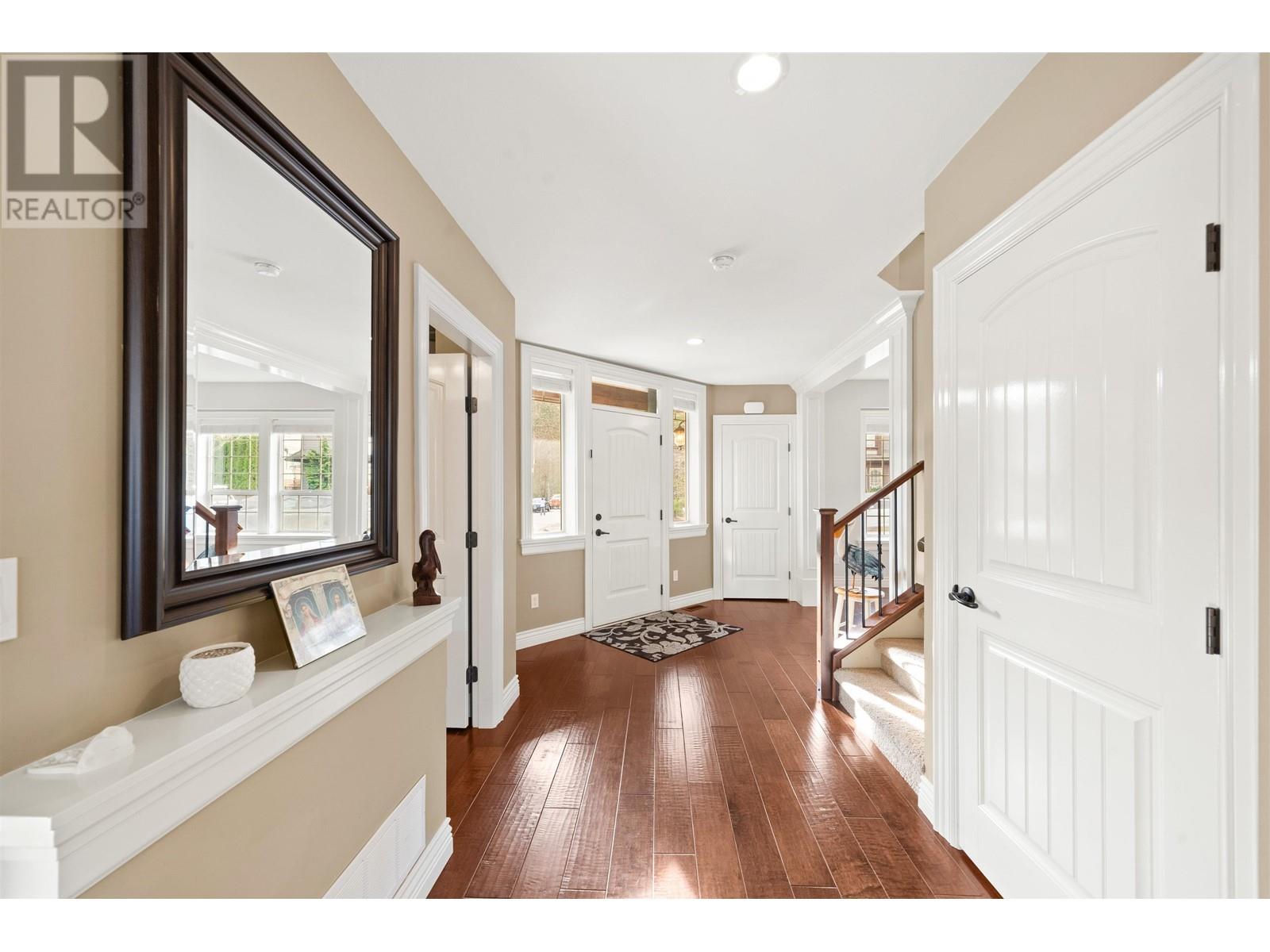 1215 Burkemont Place, Coquitlam, British Columbia  V3B 0C8 - Photo 12 - R2983803