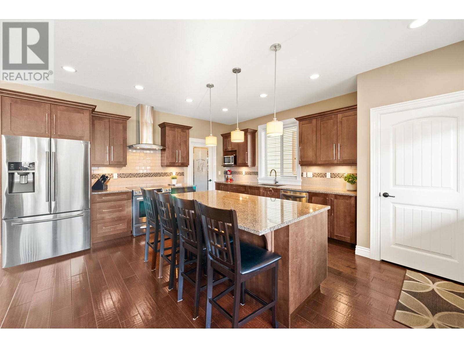 1215 Burkemont Place, Coquitlam, British Columbia  V3B 0C8 - Photo 3 - R2983803