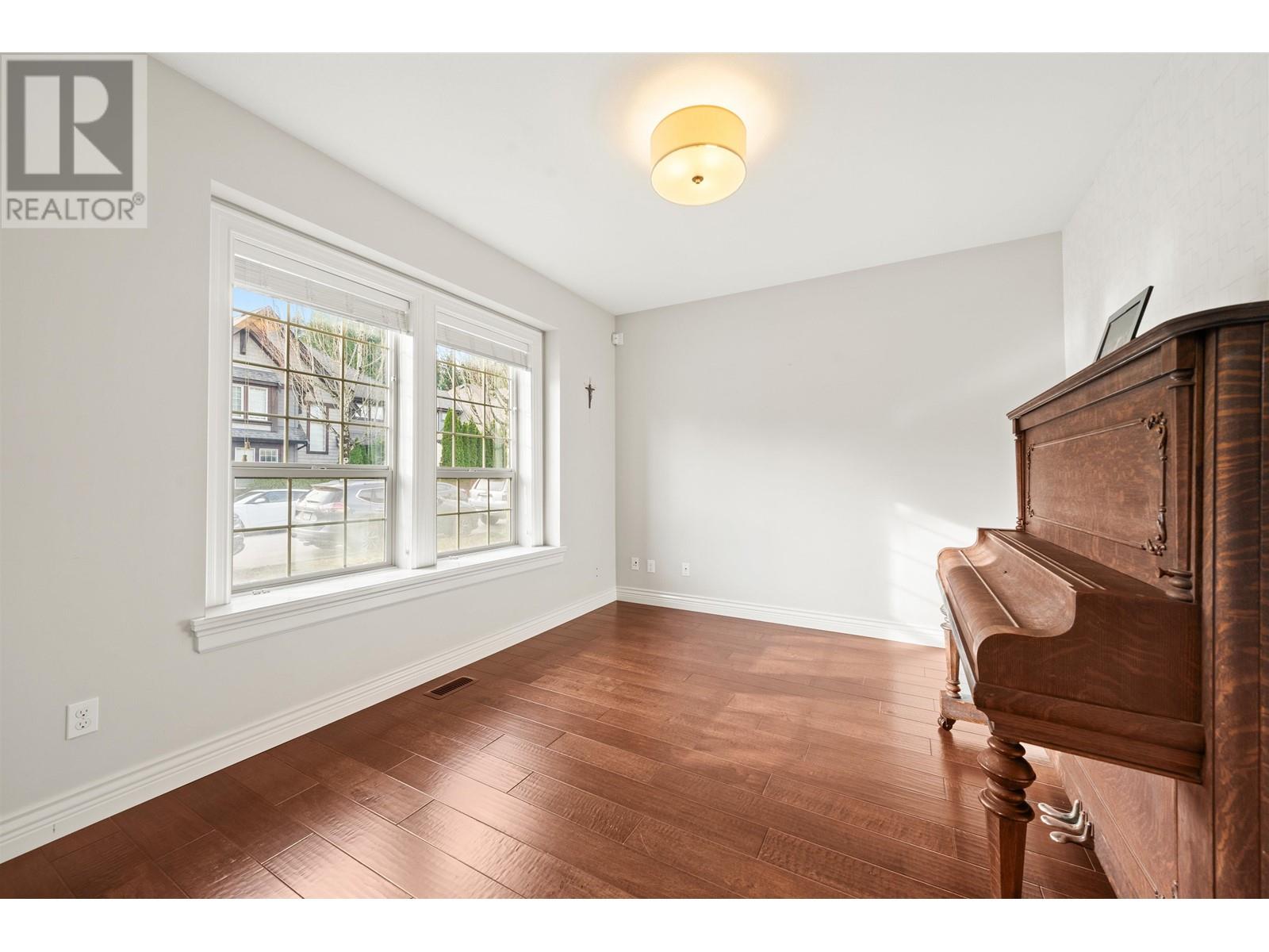 1215 Burkemont Place, Coquitlam, British Columbia  V3B 0C8 - Photo 13 - R2983803