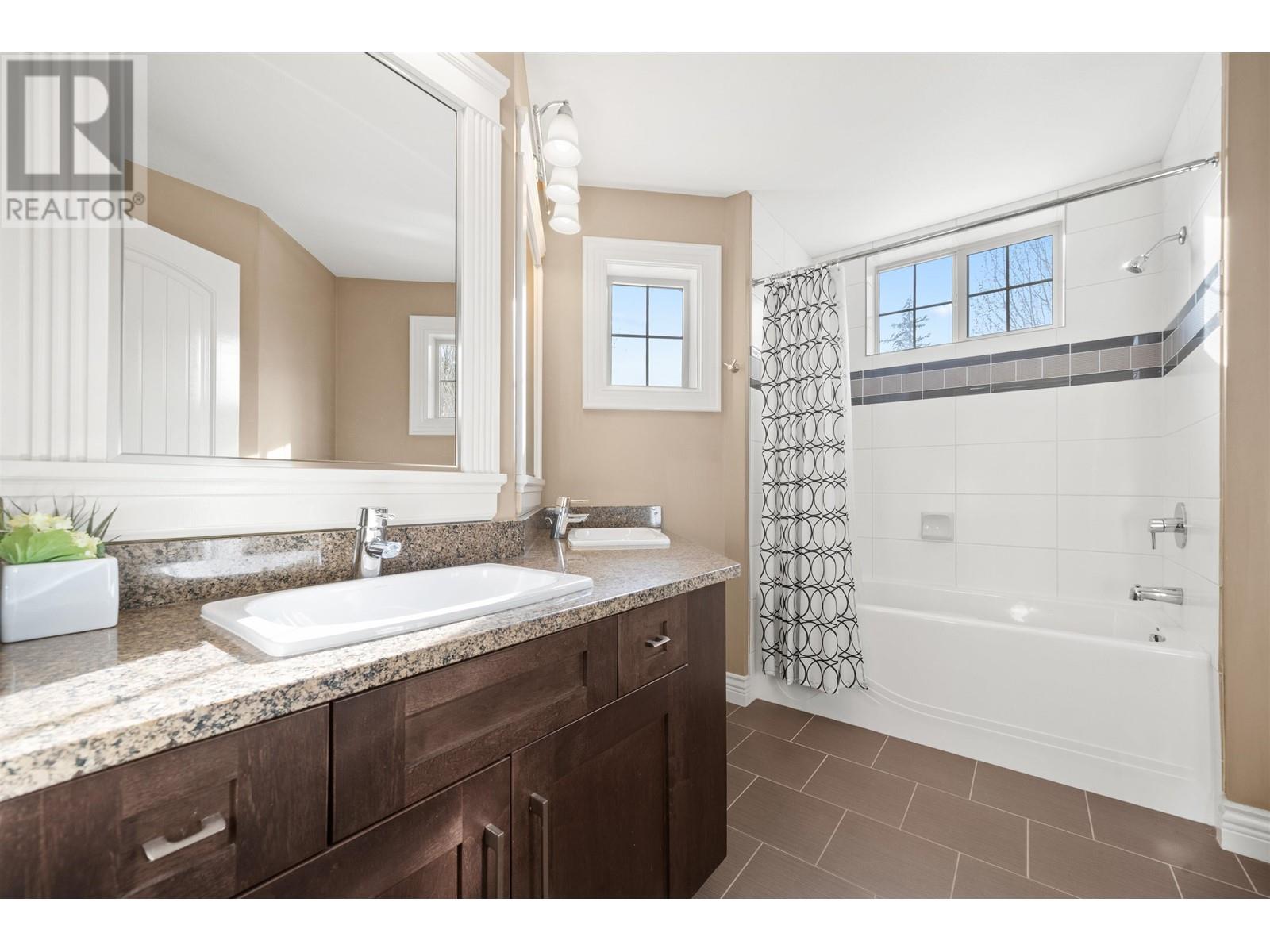 1215 Burkemont Place, Coquitlam, British Columbia  V3B 0C8 - Photo 24 - R2983803