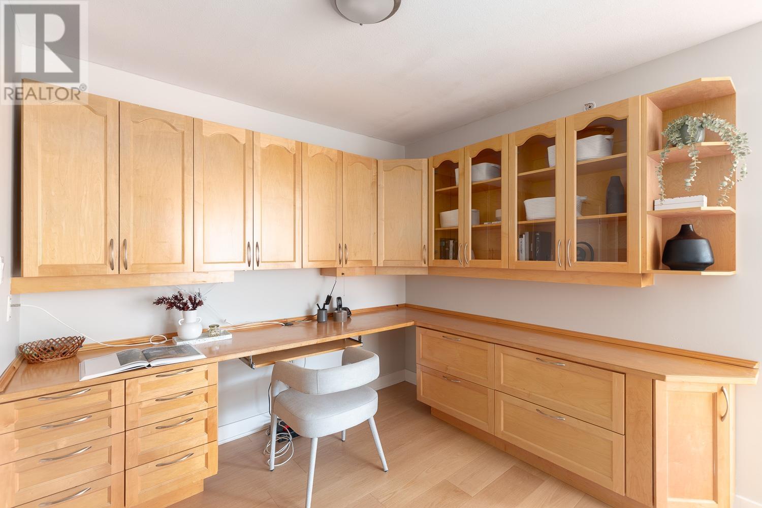 1406 155 W 1st Street, North Vancouver, British Columbia  V7M 3N8 - Photo 4 - R2984039