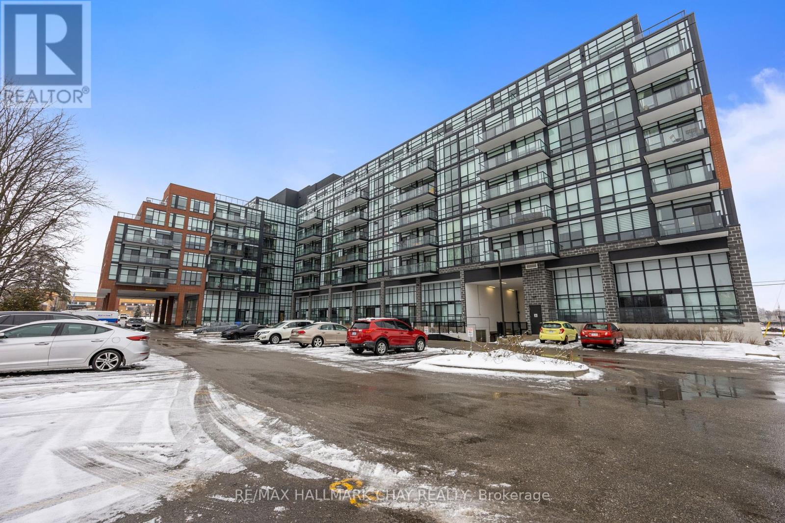 211 - 681 Yonge Street Sw, Barrie, Ontario  L4N 4E8 - Photo 2 - S12009892