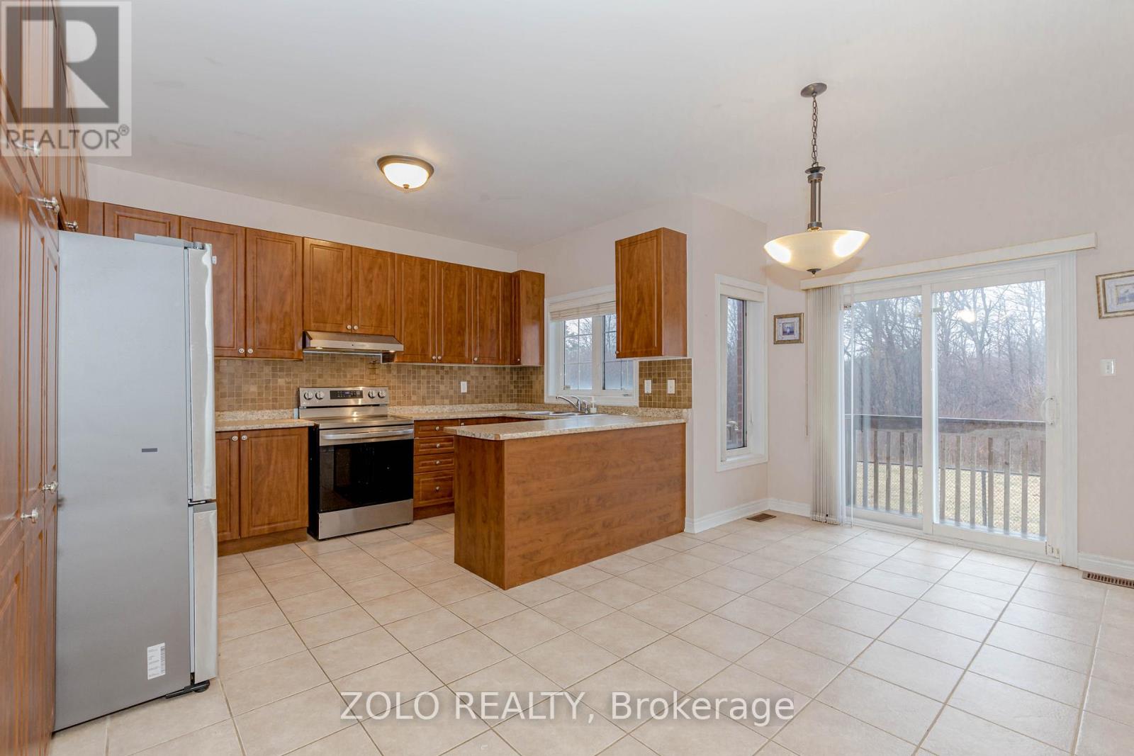 30 Tatra Crescent, Brampton, Ontario  L6Y 0K6 - Photo 9 - W12052352