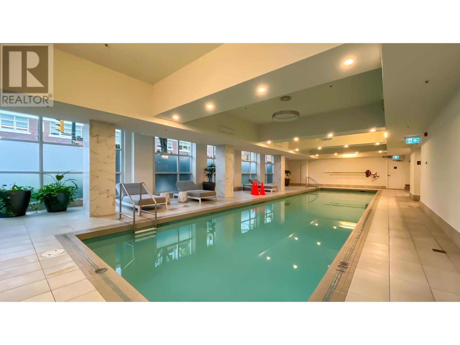 Listing Picture 15 of 21 : 802 388 DRAKE STREET, Vancouver / 溫哥華 - 魯藝地產 Yvonne Lu Group - MLS Medallion Club Member