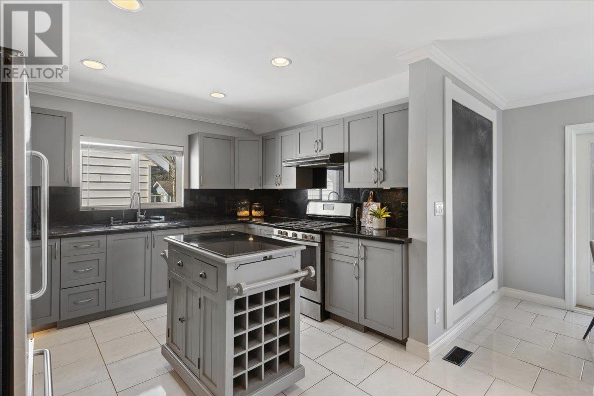 3913 Dundas Street, Burnaby, British Columbia  V5C 1A6 - Photo 12 - R2984155