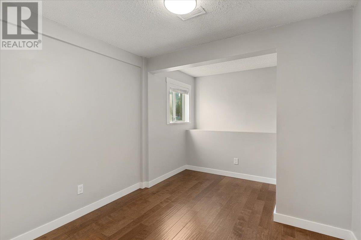 3913 Dundas Street, Burnaby, British Columbia  V5C 1A6 - Photo 29 - R2984155