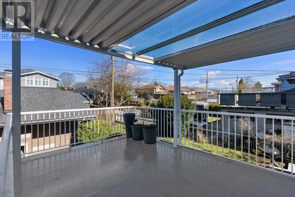 3913 Dundas Street, Burnaby, British Columbia  V5C 1A6 - Photo 34 - R2984155