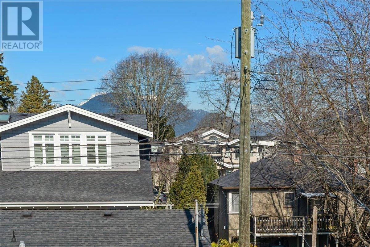 3913 Dundas Street, Burnaby, British Columbia  V5C 1A6 - Photo 37 - R2984155