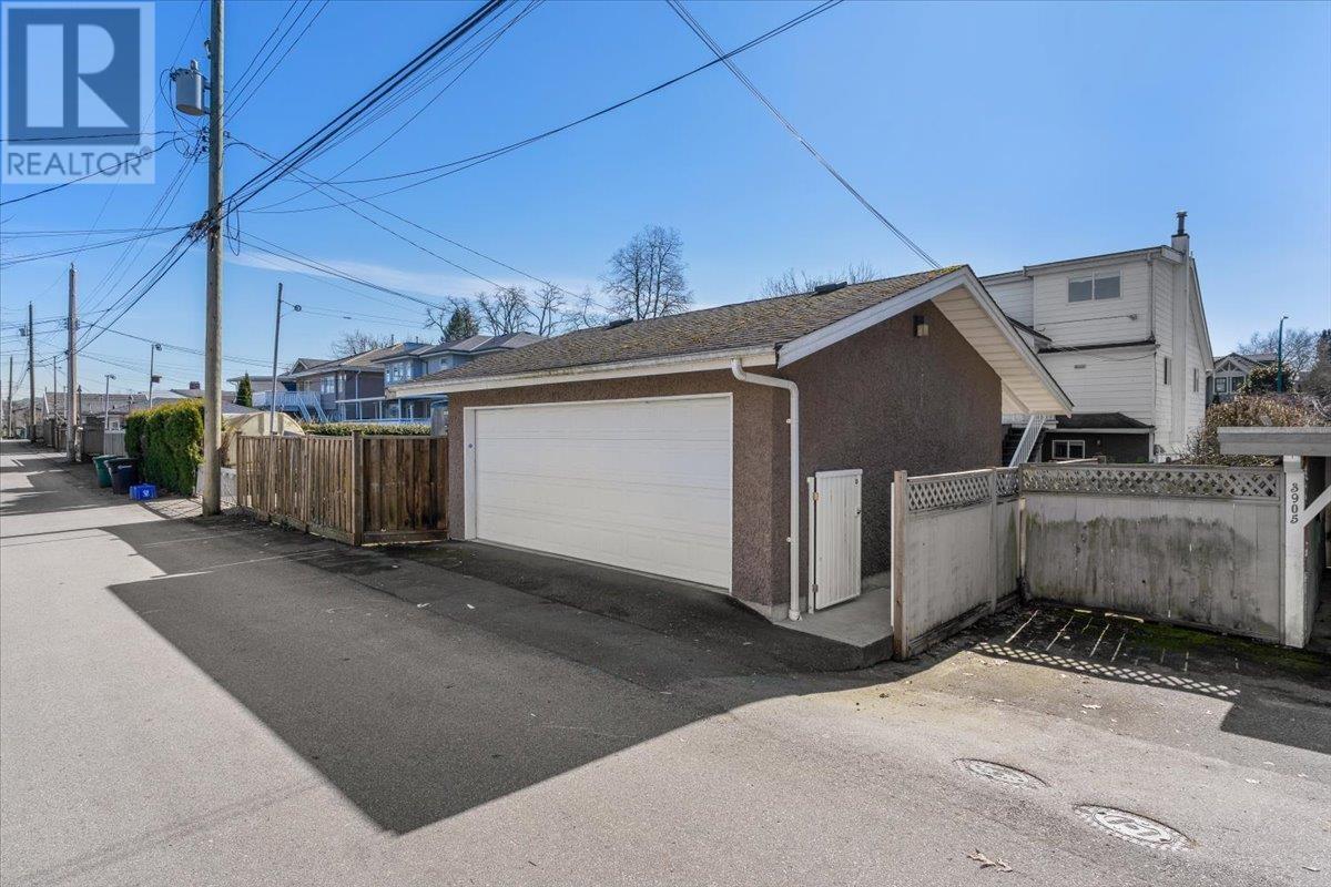 3913 Dundas Street, Burnaby, British Columbia  V5C 1A6 - Photo 38 - R2984155