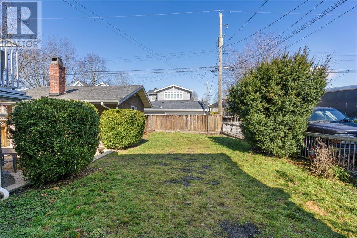 3913 Dundas Street, Burnaby, British Columbia  V5C 1A6 - Photo 39 - R2984155