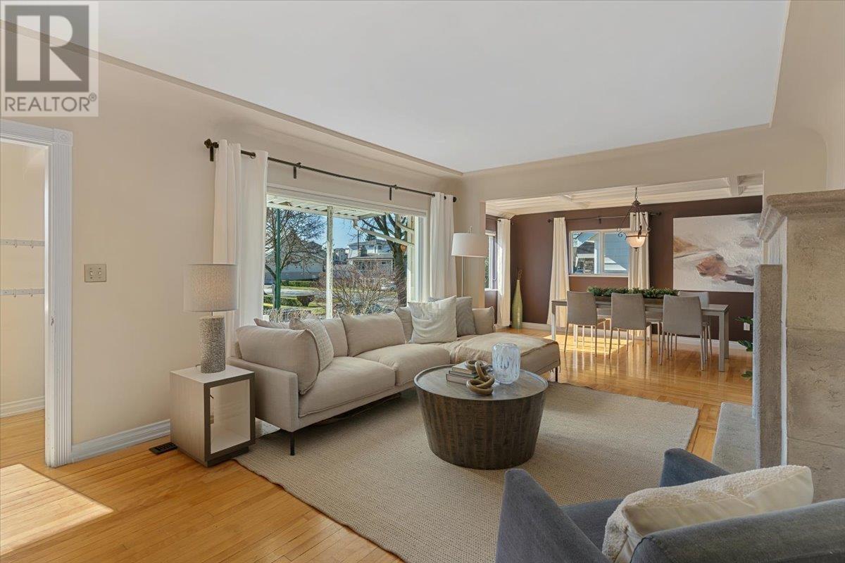 Property at 3913 DUNDAS STREET image 4