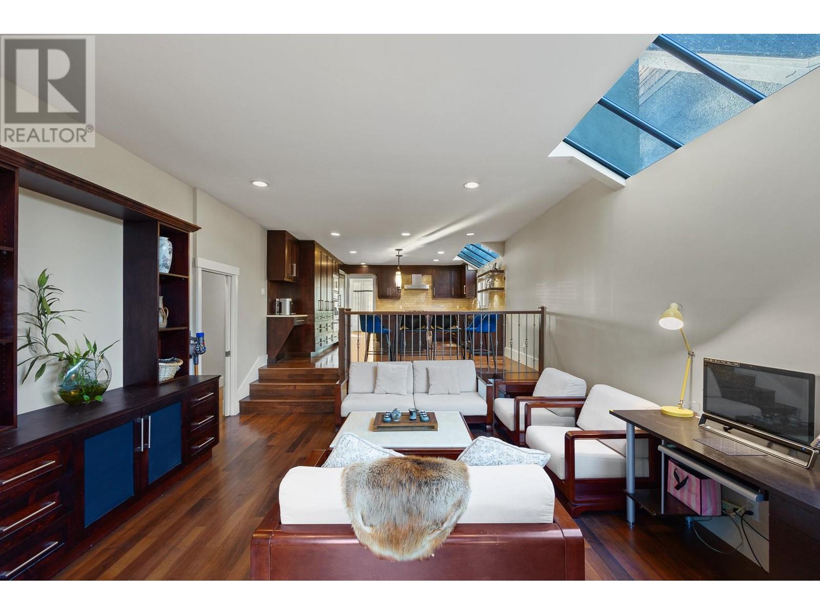 Listing Picture 8 of 38 : 5483 CARNARVON STREET, Vancouver / 溫哥華 - 魯藝地產 Yvonne Lu Group - MLS Medallion Club Member