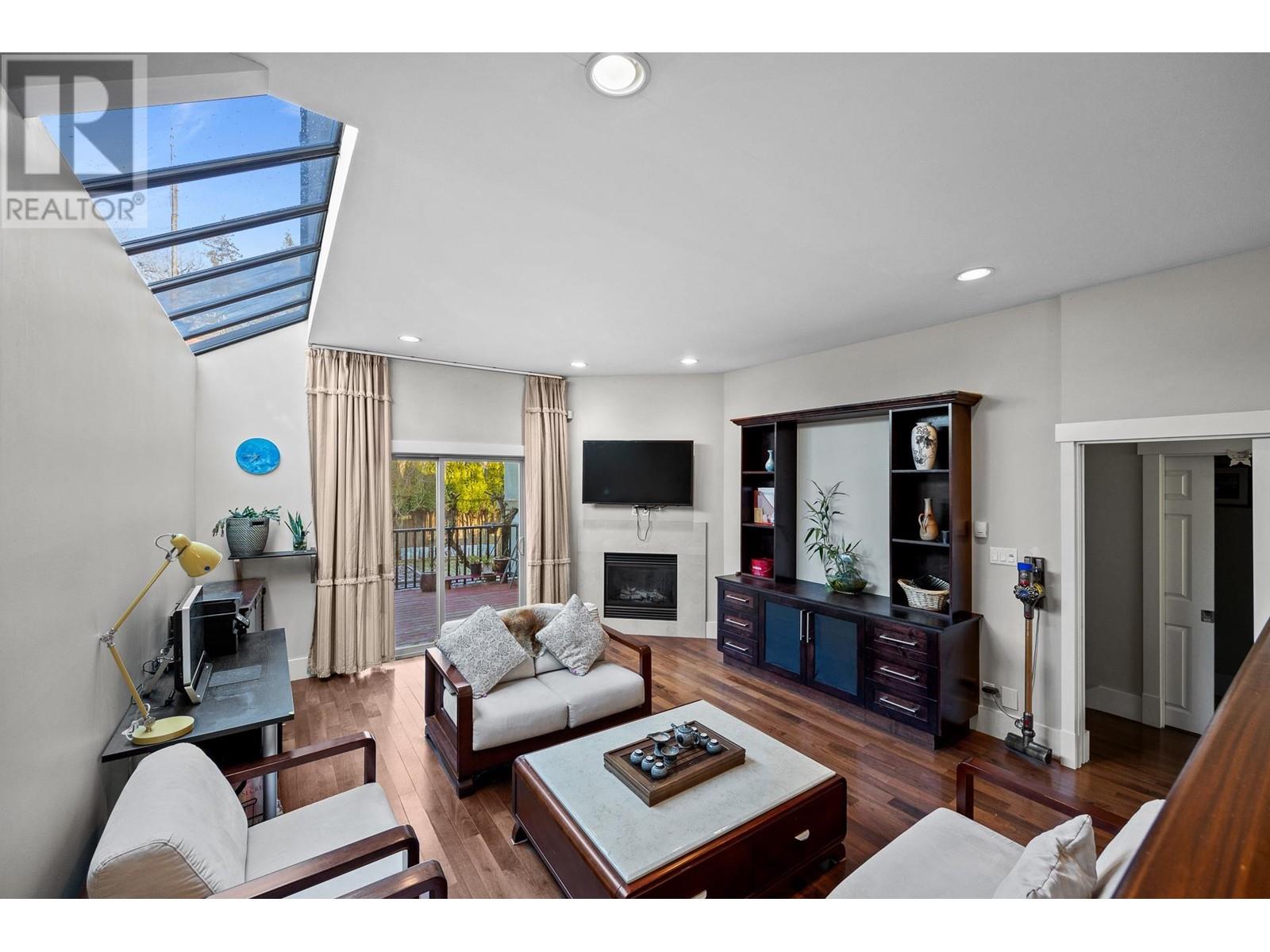 Listing Picture 7 of 38 : 5483 CARNARVON STREET, Vancouver / 溫哥華 - 魯藝地產 Yvonne Lu Group - MLS Medallion Club Member