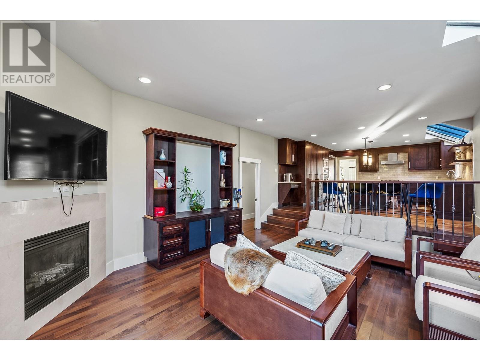 Listing Picture 9 of 38 : 5483 CARNARVON STREET, Vancouver / 溫哥華 - 魯藝地產 Yvonne Lu Group - MLS Medallion Club Member