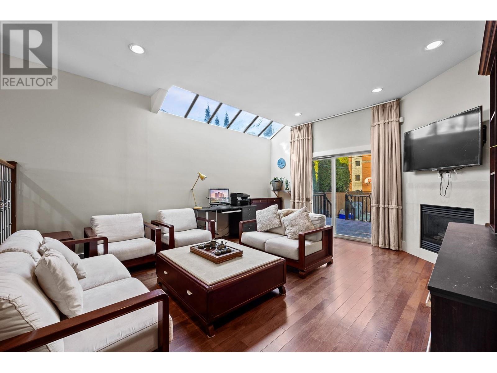 Listing Picture 6 of 38 : 5483 CARNARVON STREET, Vancouver / 溫哥華 - 魯藝地產 Yvonne Lu Group - MLS Medallion Club Member