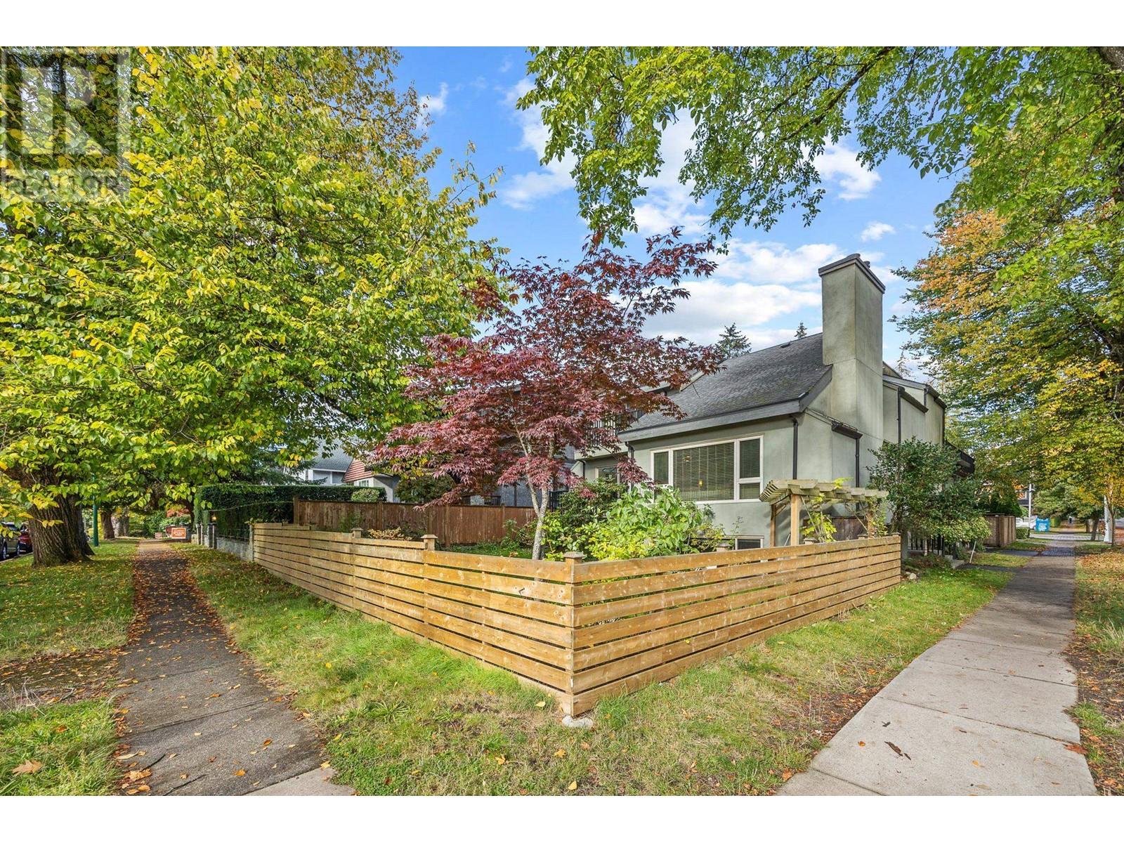 Listing Picture 32 of 38 : 5483 CARNARVON STREET, Vancouver / 溫哥華 - 魯藝地產 Yvonne Lu Group - MLS Medallion Club Member