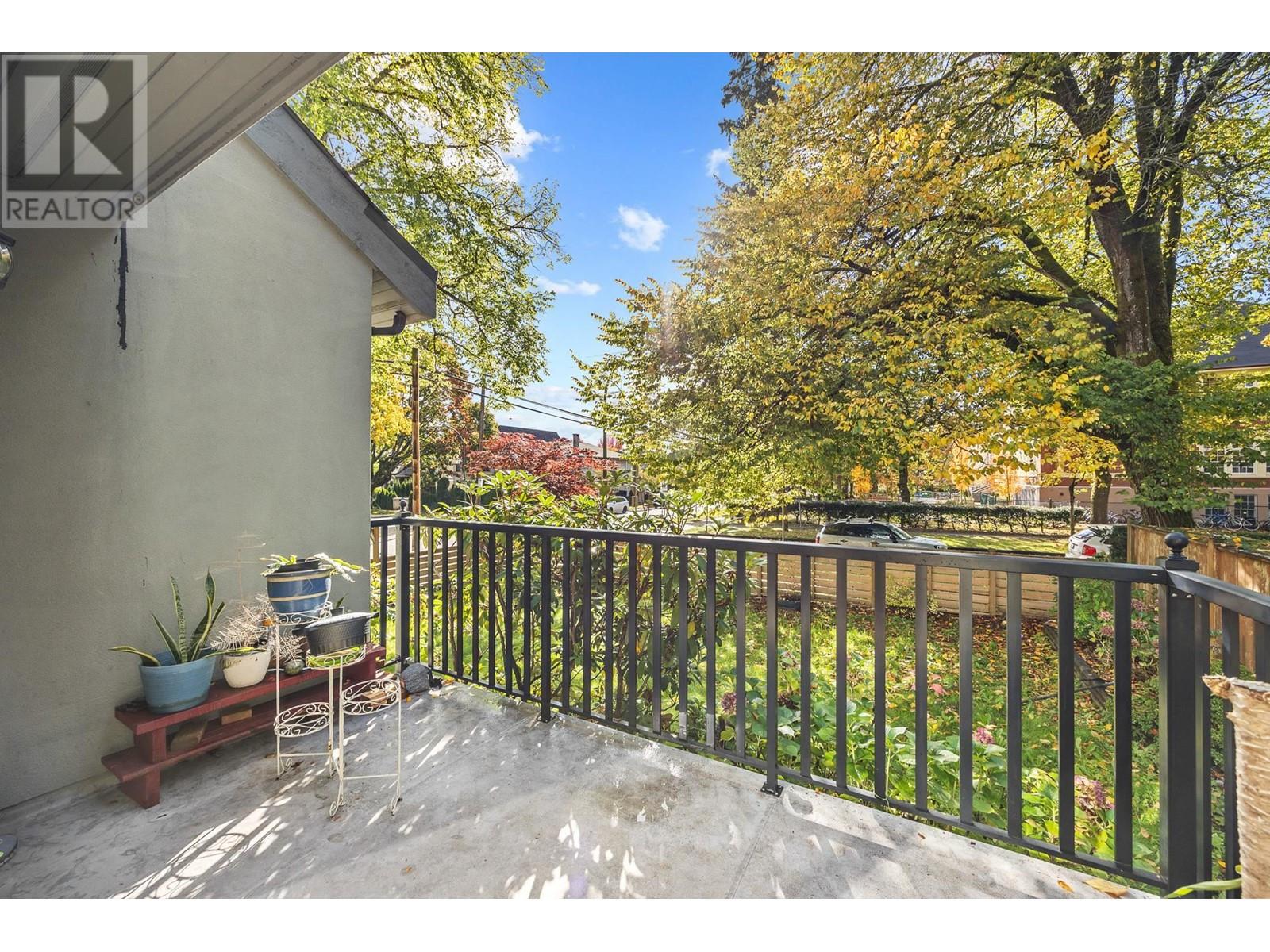 Listing Picture 36 of 38 : 5483 CARNARVON STREET, Vancouver / 溫哥華 - 魯藝地產 Yvonne Lu Group - MLS Medallion Club Member