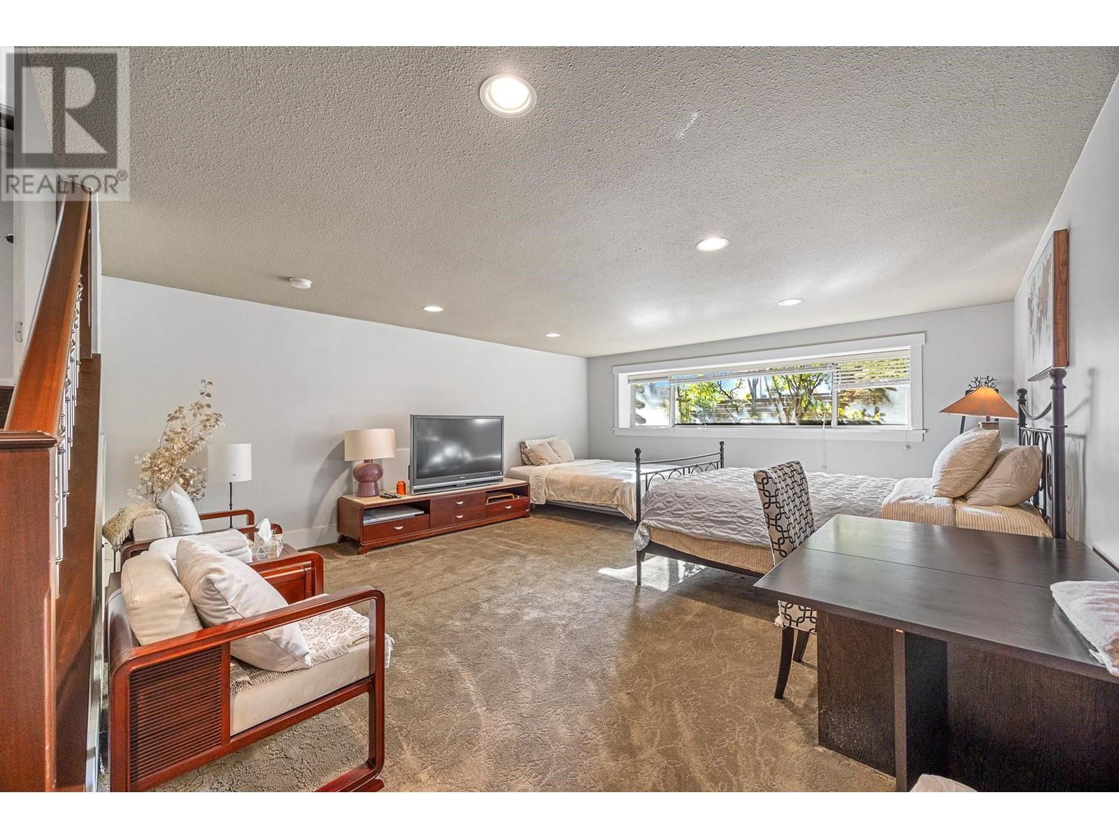 Listing Picture 29 of 38 : 5483 CARNARVON STREET, Vancouver / 溫哥華 - 魯藝地產 Yvonne Lu Group - MLS Medallion Club Member