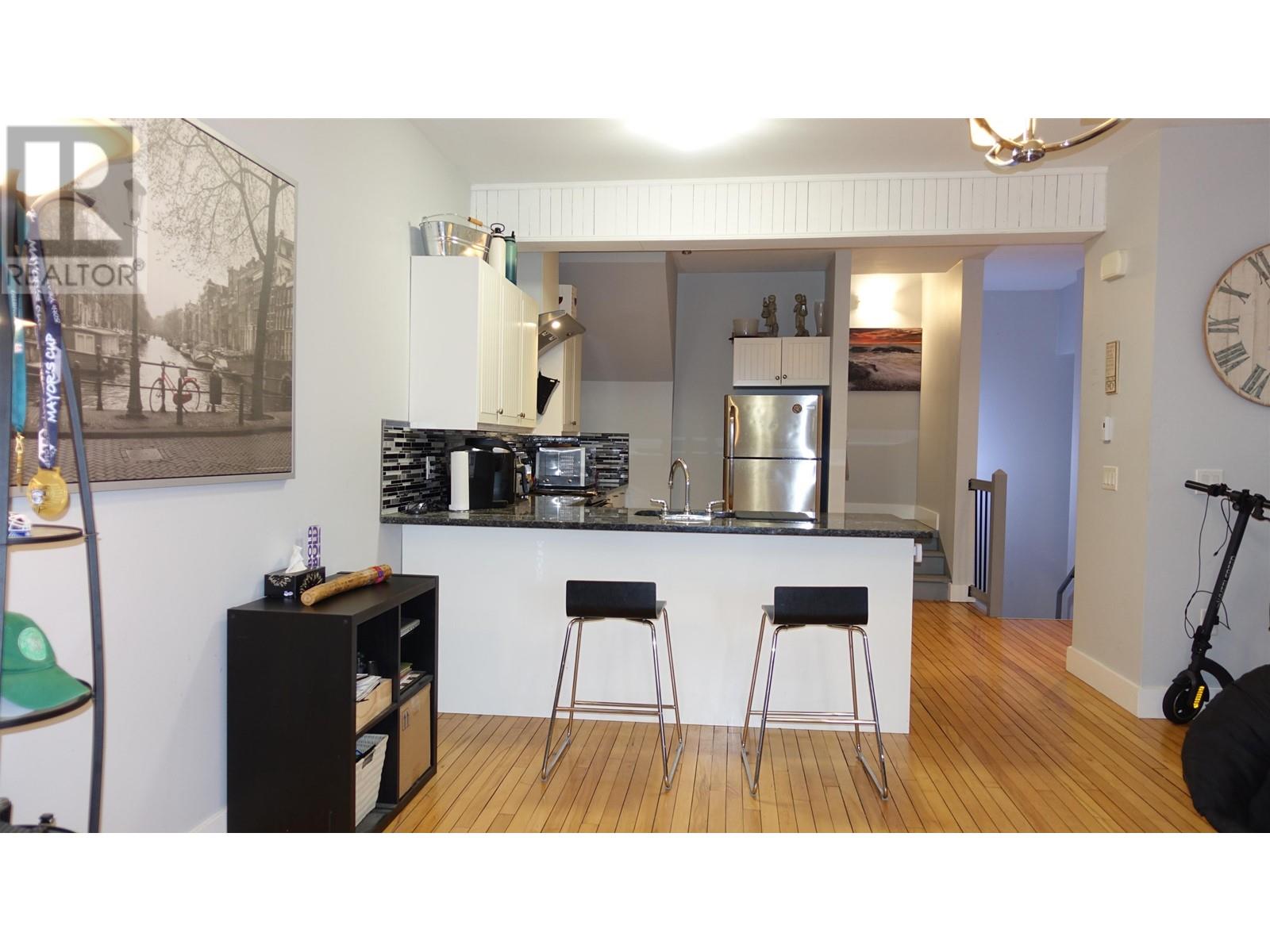 Property at 2 12016 YORK STREET image 3