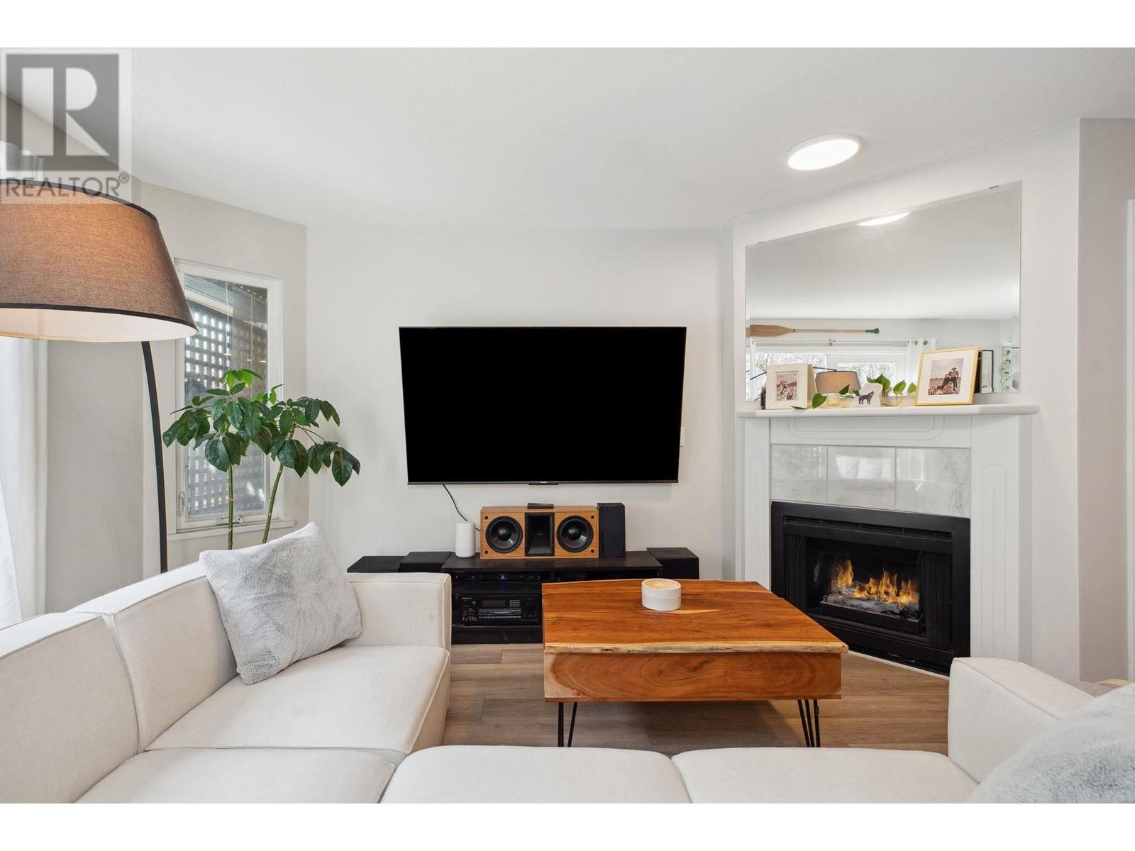 102 1535 Chesterfield Avenue, North Vancouver, British Columbia  V7M 2N5 - Photo 10 - R2983977