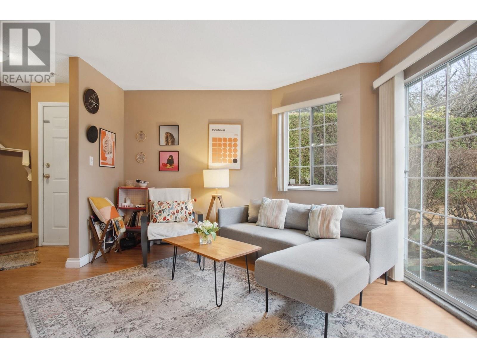 3738 Fraser Street, Vancouver, British Columbia  V5V 4E1 - Photo 2 - R2978372