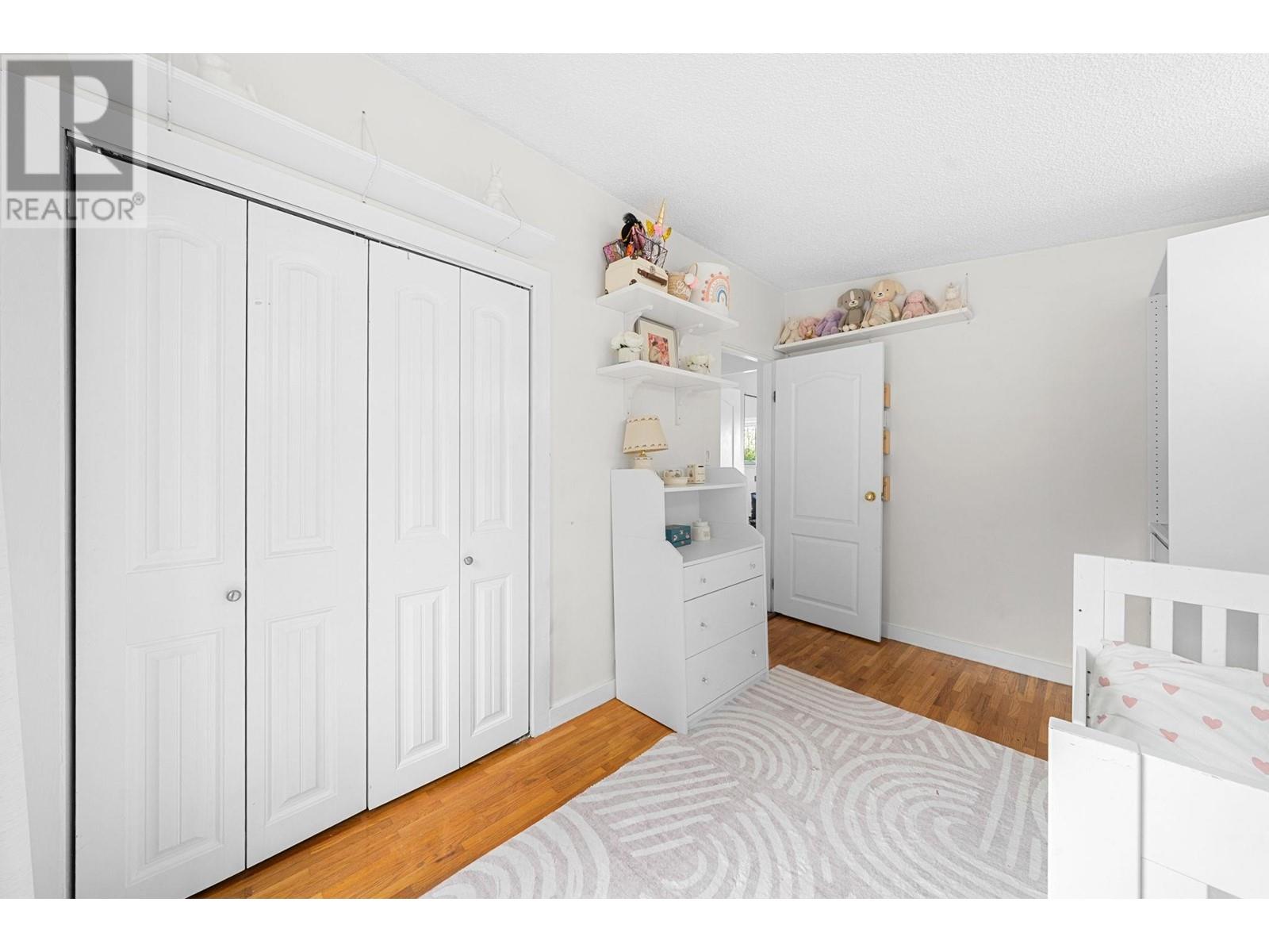 530 W 14th Street, North Vancouver, British Columbia  V7M 1P9 - Photo 17 - R2984158