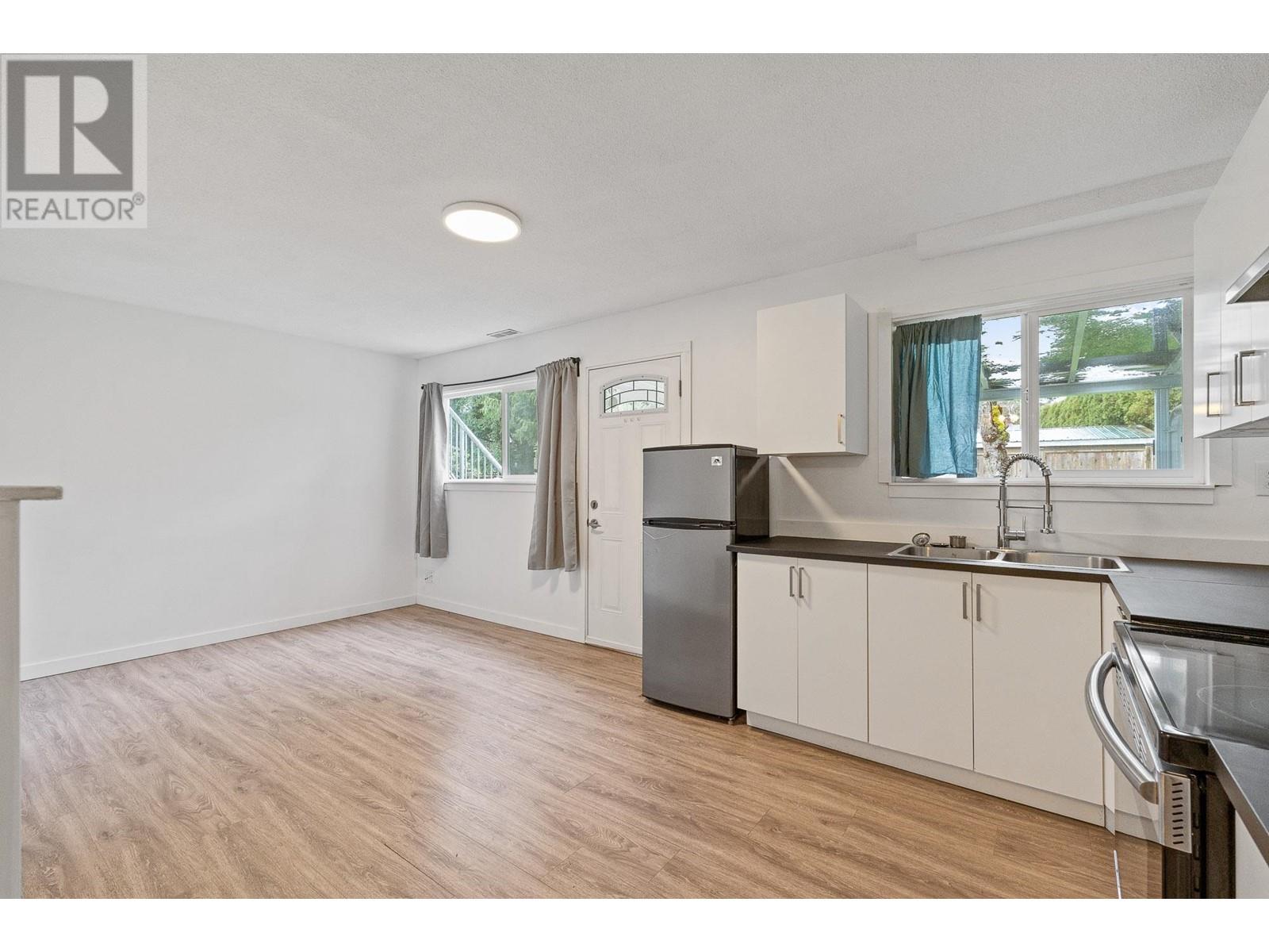 2132 Anita Drive, Port Coquitlam, British Columbia  V3C 1H3 - Photo 20 - R2983465