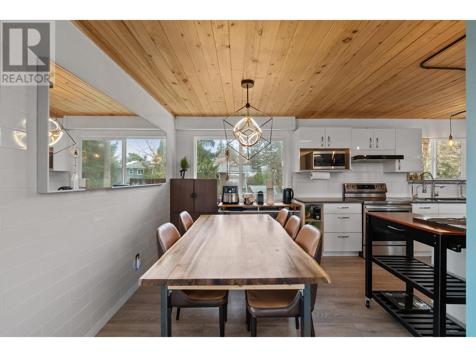 2132 Anita Drive, Port Coquitlam, British Columbia  V3C 1H3 - Photo 9 - R2983465