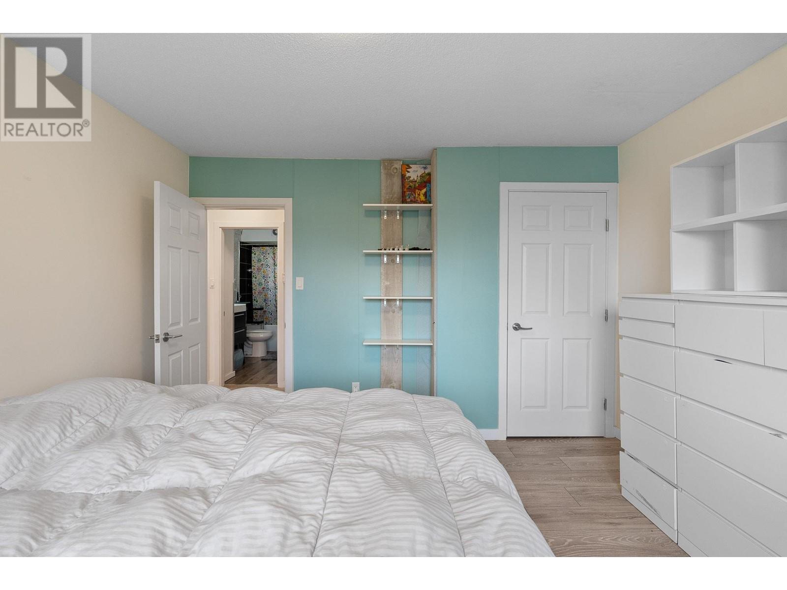 2132 Anita Drive, Port Coquitlam, British Columbia  V3C 1H3 - Photo 11 - R2983465