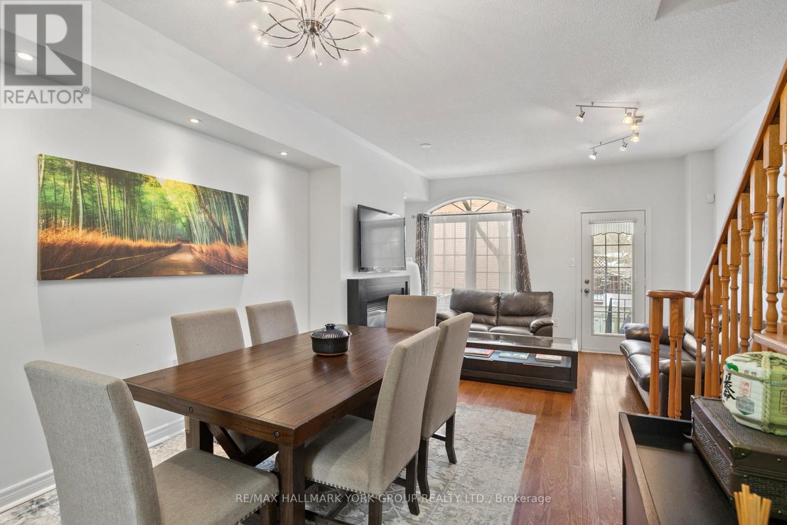 Property at UNIT 10 - 38 HUNT AVENUE image 3